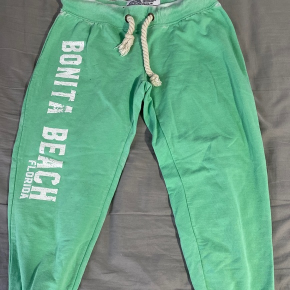 Authentic soft preppy beach sweats - Picture 1 of 4